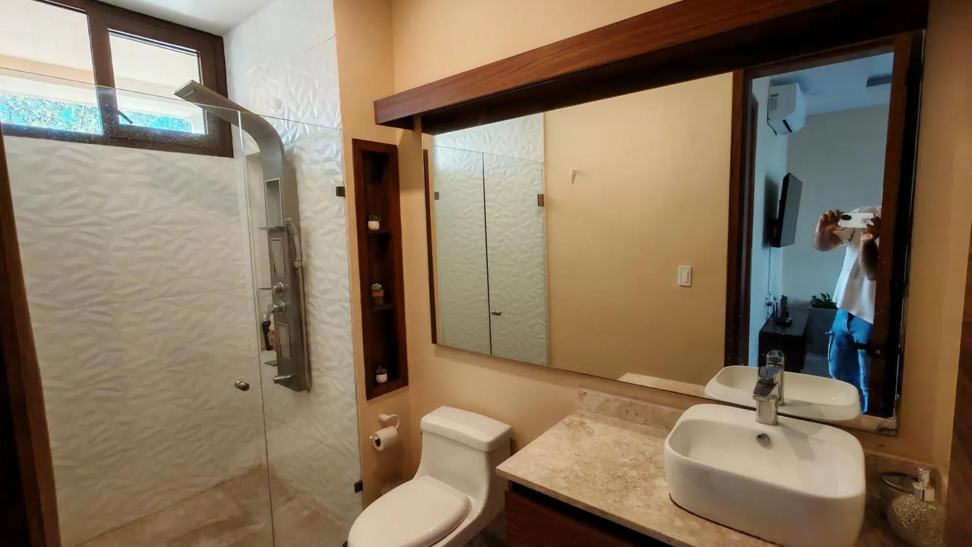شقة Jacuzzi Retreat Sunrise Haven تولوم